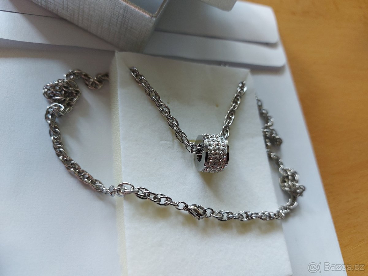 Stříbrný set řetízek, přívěsek, náušnice ve tvaru válečku... - 4