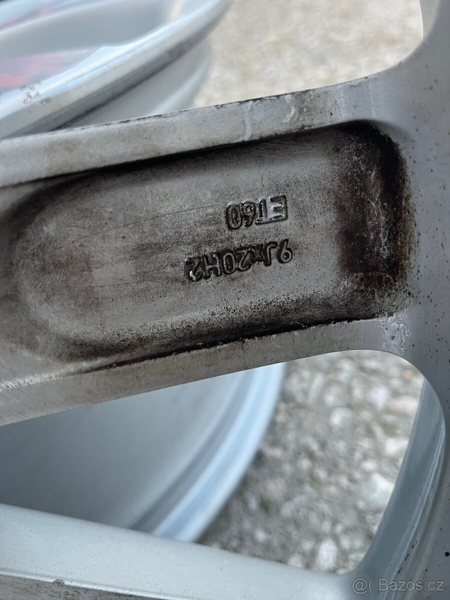 Alu disky R20 VW Touareg - 10000 Kč / 400 € / dohoda - 4