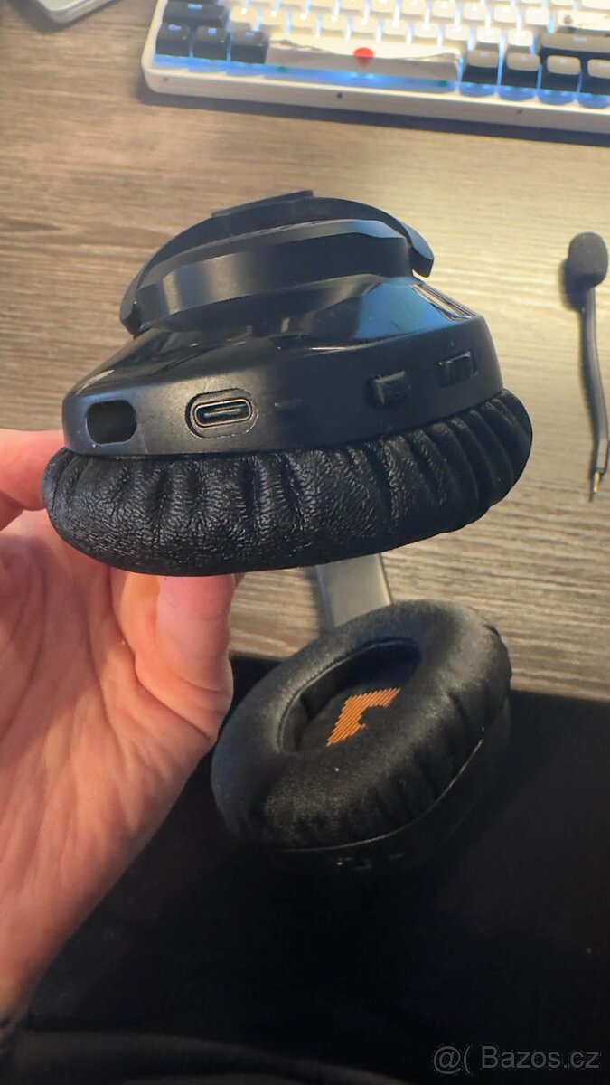 JBL Quantum 350 Wireless černá - 4