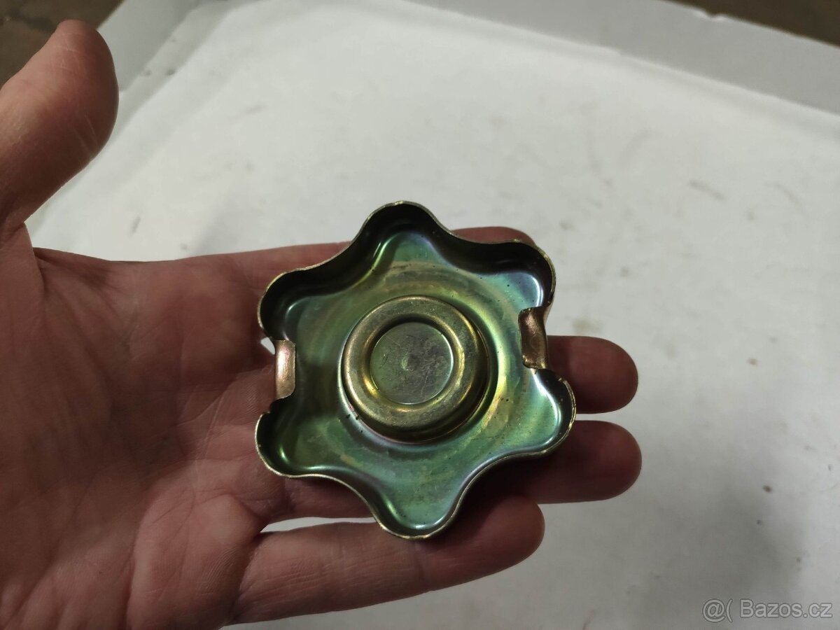 Víčko chladiče - 4