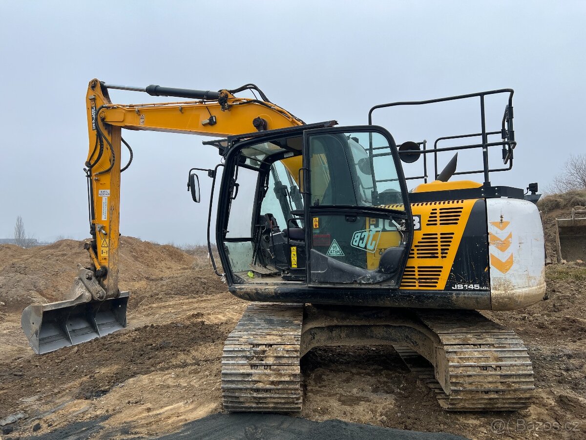 Pásový bagr JCB JS 145LC - 4