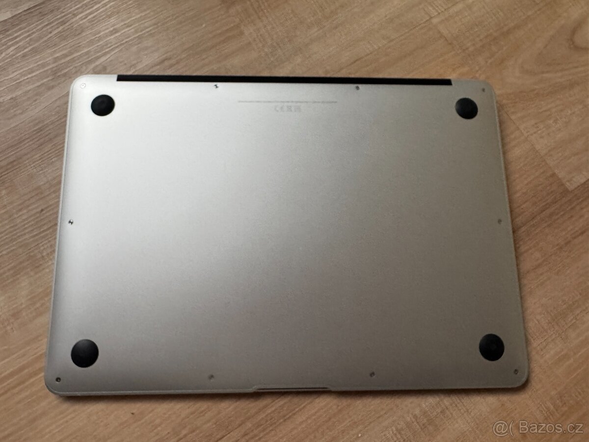 MacBook Air 13" (2017), Intel i5, 8 GB RAM - 4