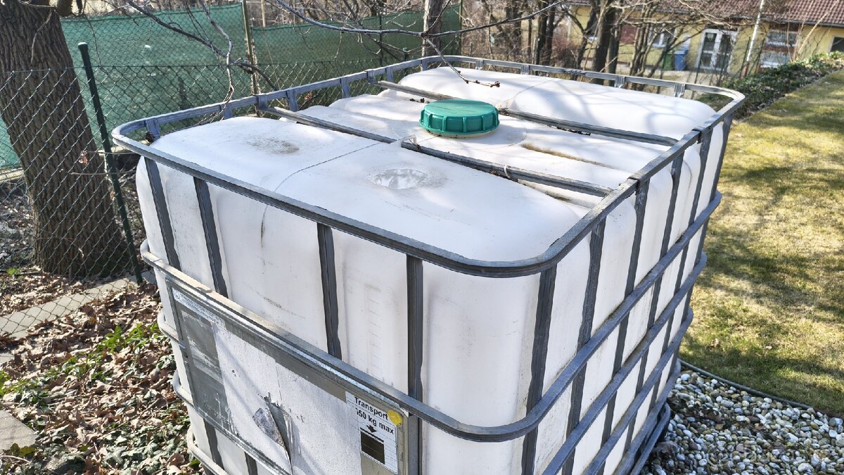IBC nádrž 1000 litrů - 4