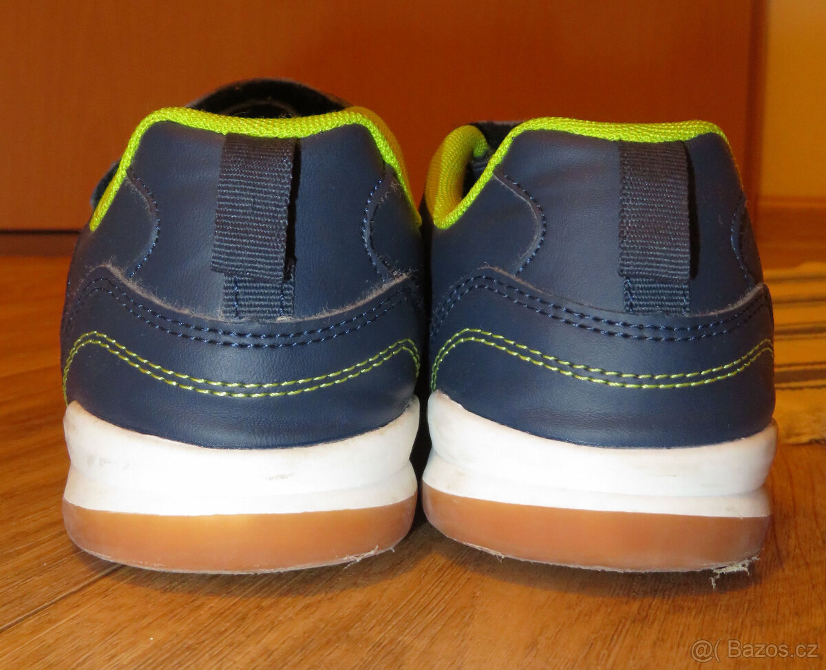 Sálové boty Kangaroos, vel 35 - 4