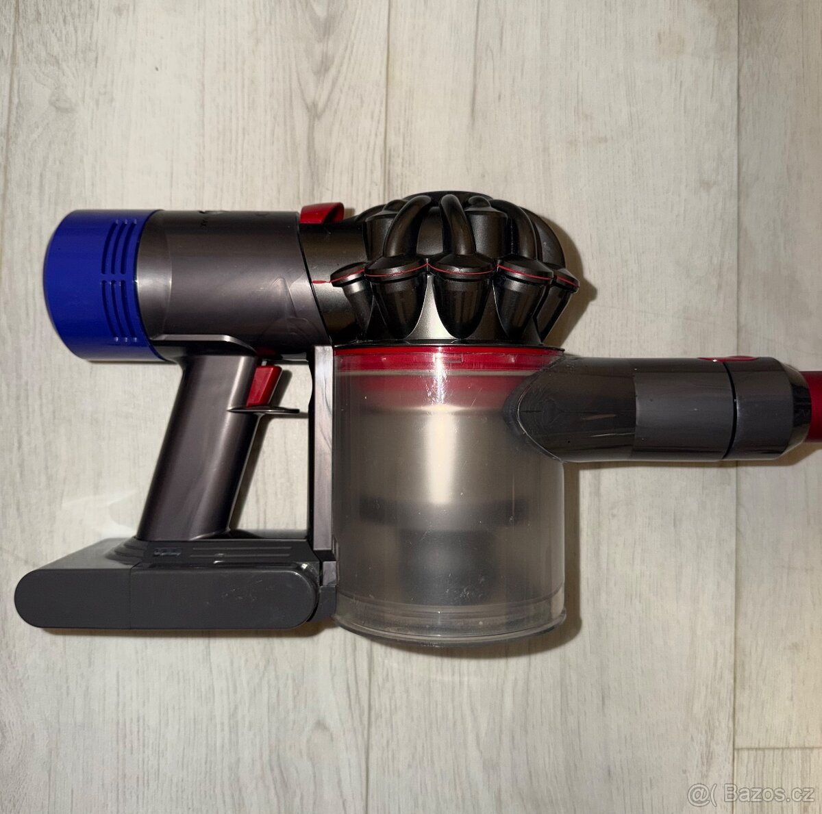 Dyson V8 Fluffy - tyčový vysavač - 4