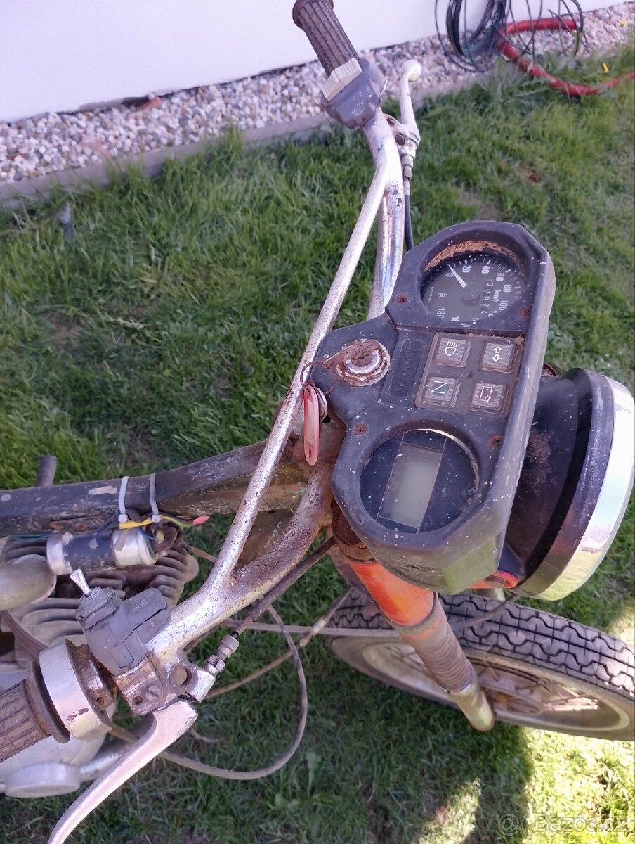 Jawa 250 Panelka díly - 4
