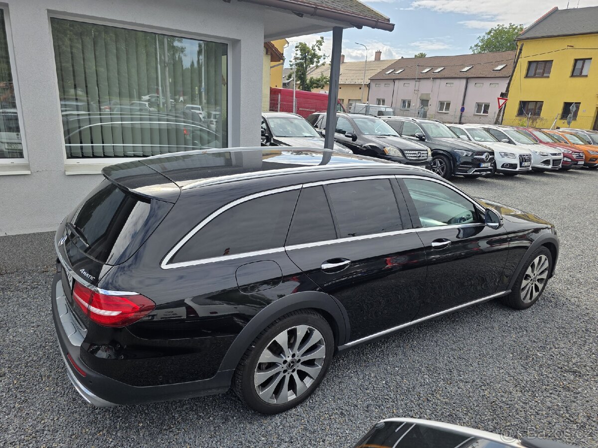 Mercedes-Benz Třídy E 220CDI 4-MATIC - 4