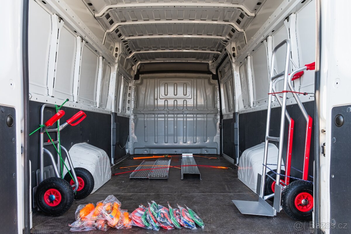 Půjčte si extra dlouhou dodávku Citroen Jumper L4H2 - 4