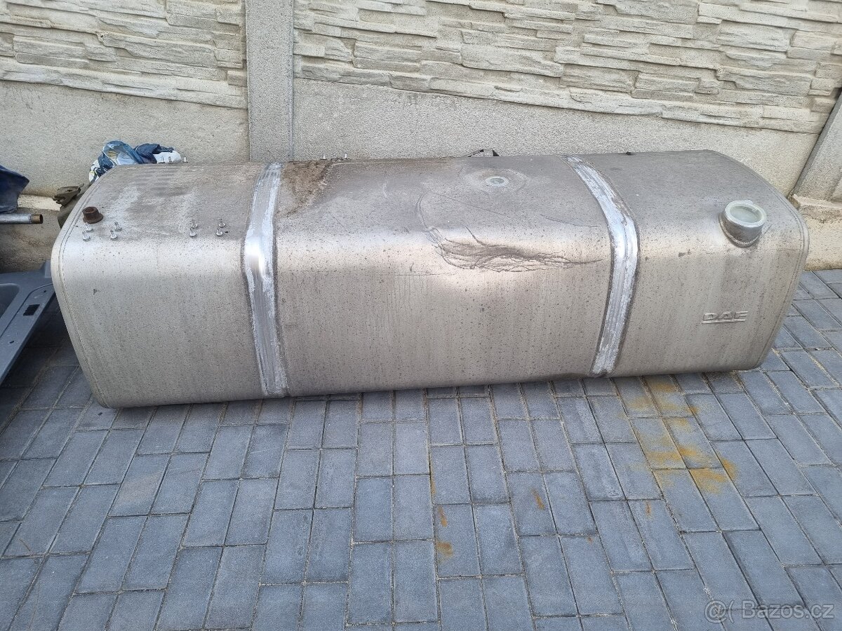 hliníkovou nádrž na DAF XF 106, objem 690litrů - 4