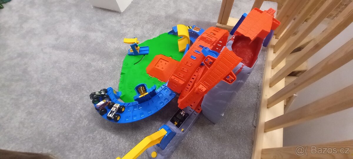 Hot Wheels Moster Truck - 4