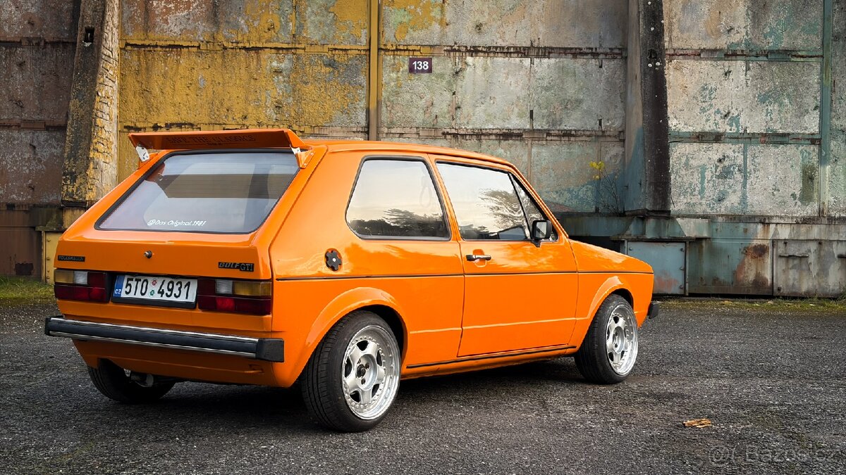 Volkswagen golf GTI MK1 - 4