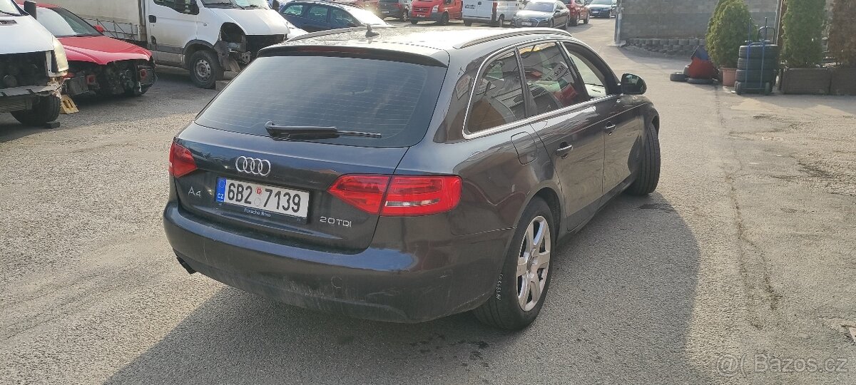 Prodám Audi A4 B8 2009. 2.0 TDI. - 4
