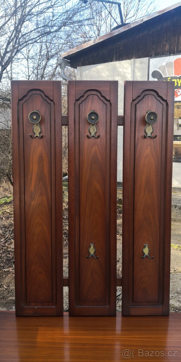 Masivní předsíňová stěna - 4