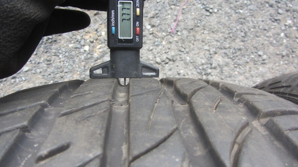 Letní pneu 245/40/18 Barum - 4