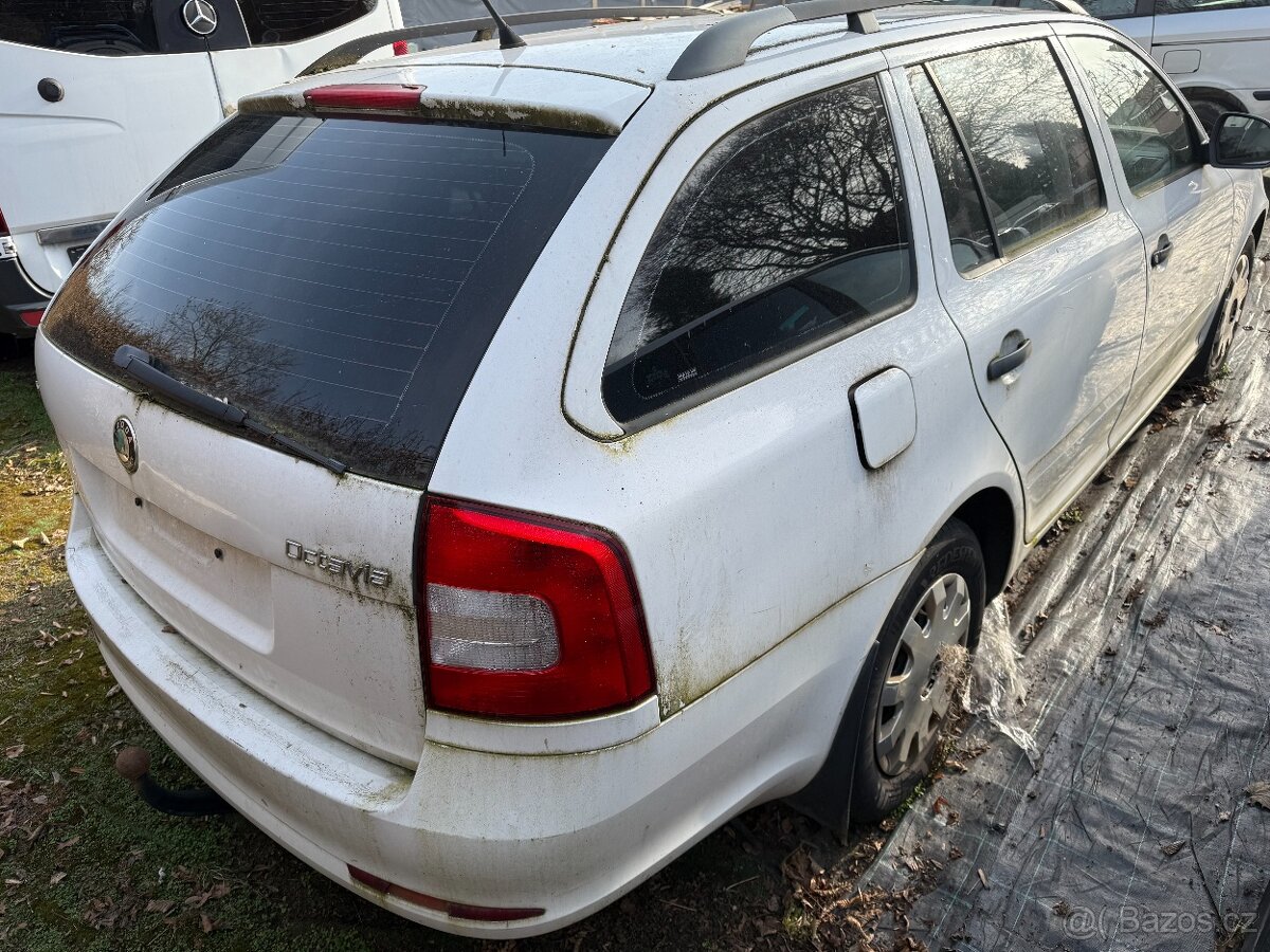 Škoda Octavia 1.6i kombi - 4