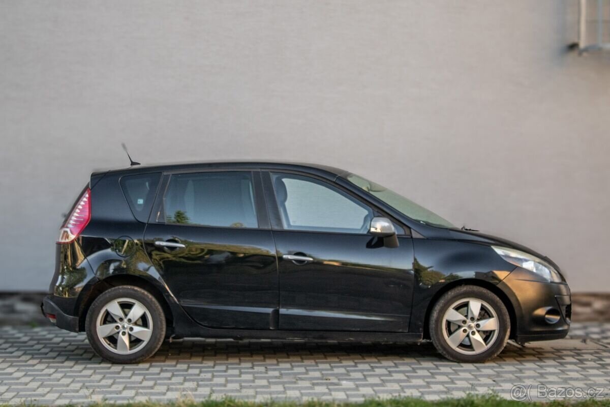 Renault Mégane Scénic 3 96kW MT/6 2011 Nova STK - 4