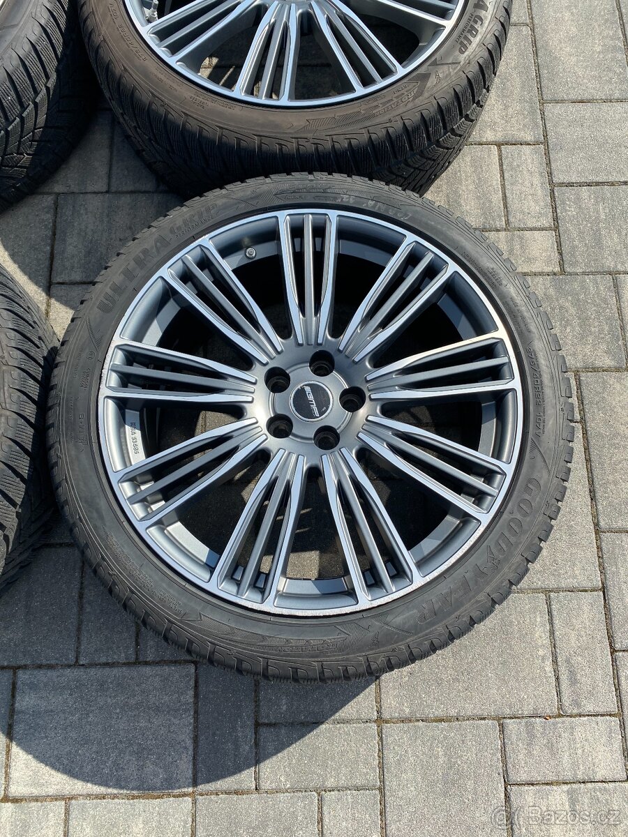 Kola Land Rover, 275/40 R22, Good Year Ultra Grip Performanc