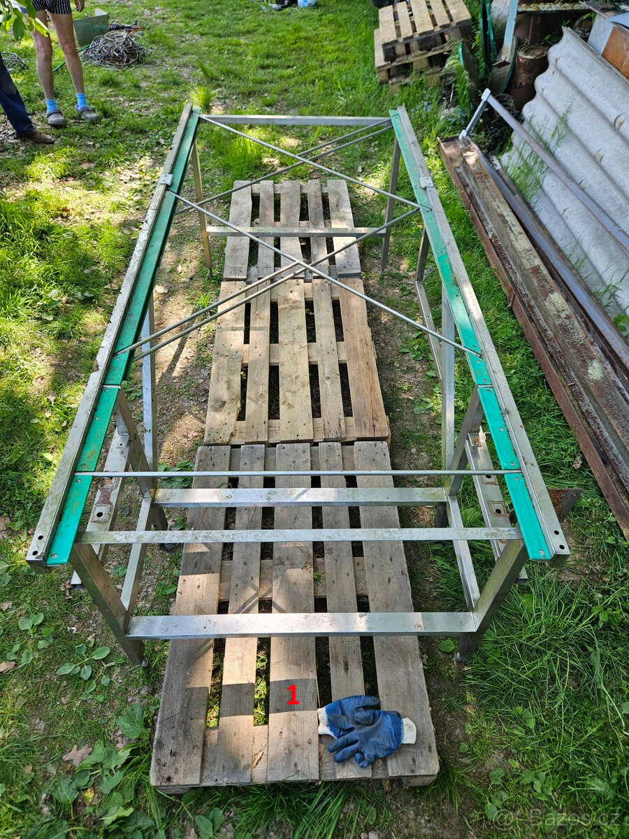 Nerezový pracovní stůl ponk skelet 1.4301 - 4