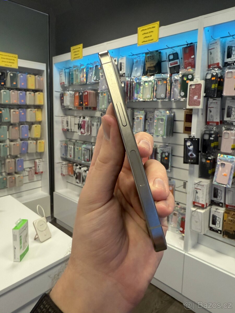 iPhone 15 Pro 128GB Natural Titanium E-SIM - 4