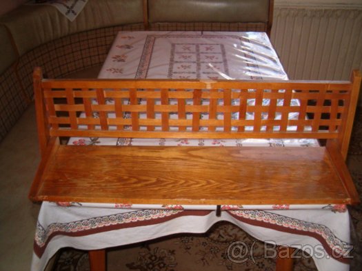 Starší židle, poličky, botník, stolek, stolek na květiny - 4