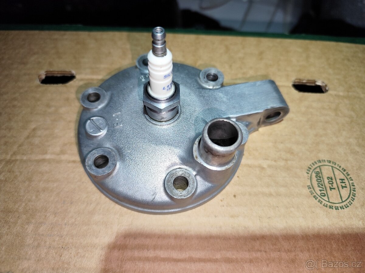 Hlava Suzuki RM 250, 1999 - 4