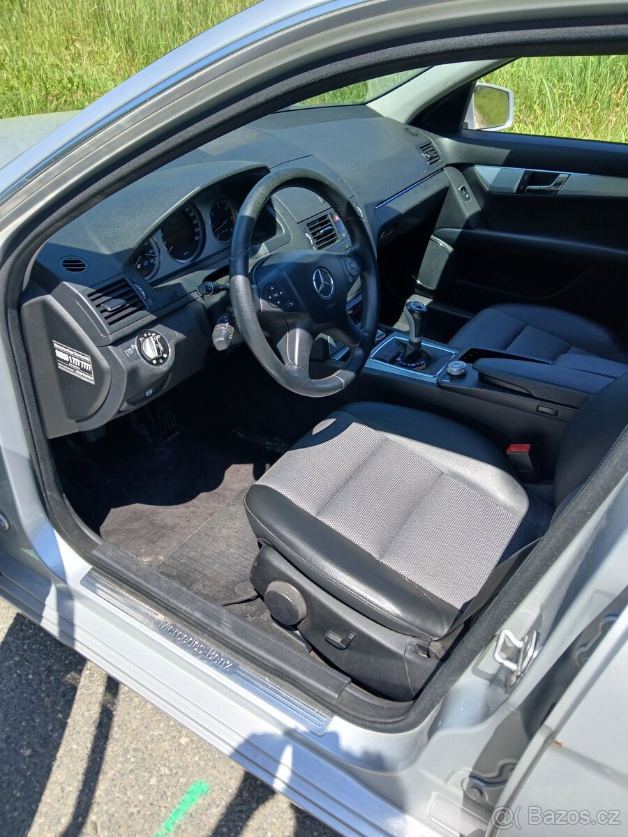 Prodám Mercedes C320 - 4