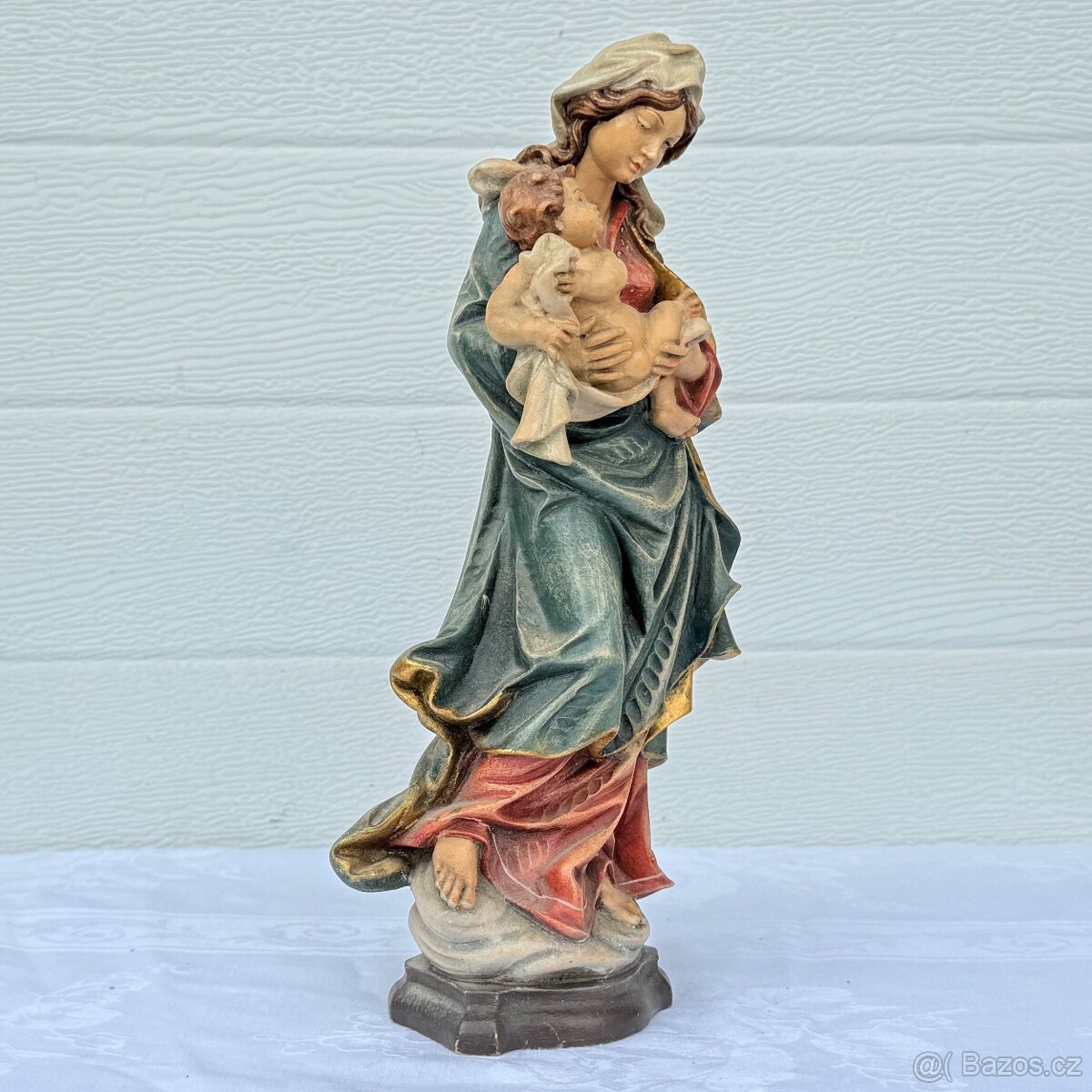 Dřevěná socha Panna Marie s Ježíškem polychromie - 4