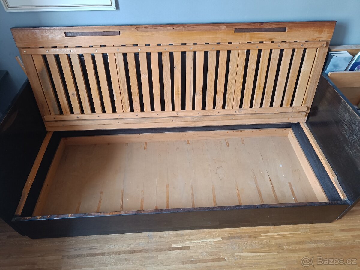 Rozkládací pohovka - 4