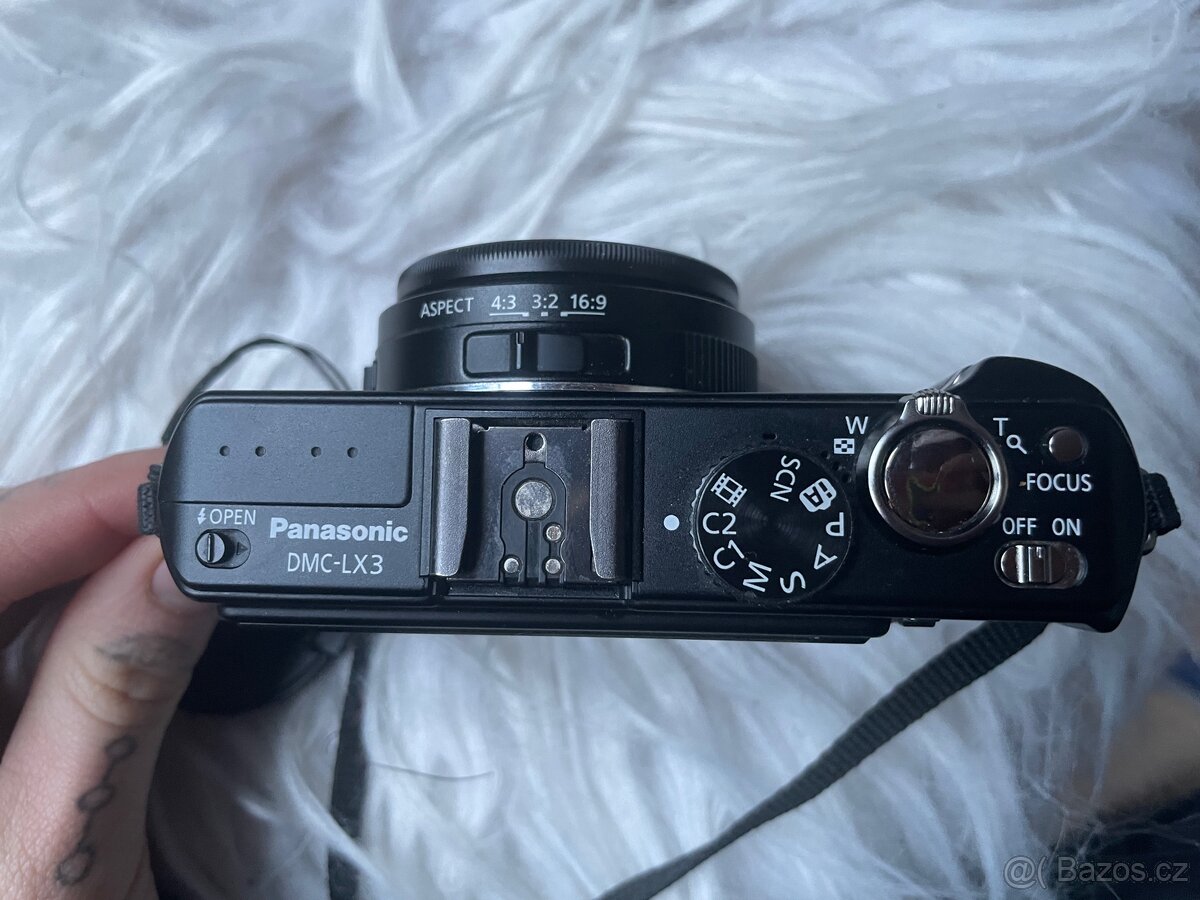 Panasonic Lumix DMX-LX3 - 4