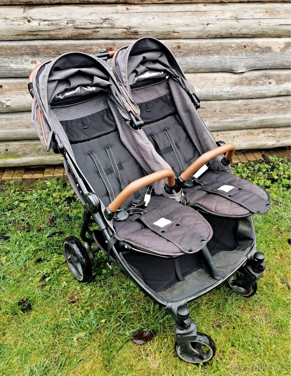 Kočárek pro dvojčata nebo sourozence - 4