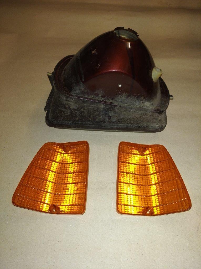 Skla př. blinkrů + pravý světlomet Škoda 105-136 originál - 4