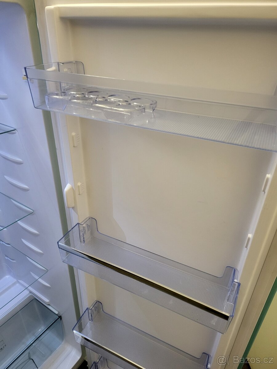 retro design lednice,mentolová barva 144cm - 4