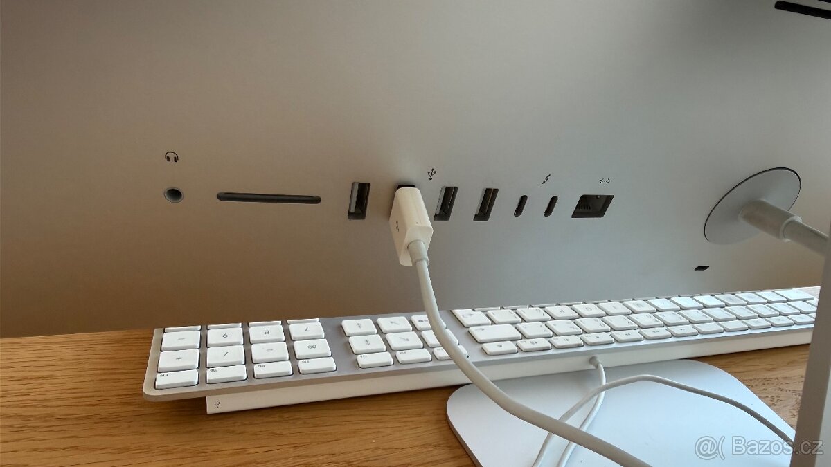 Apple iMac Retina 4K 21,5 palců 2017 - 4