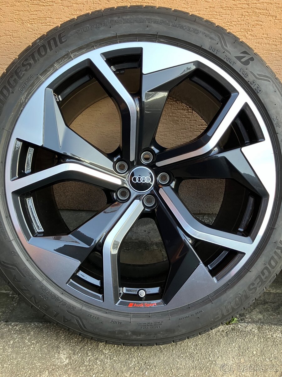 Letní sada Audi Q8 E-Tron - 4