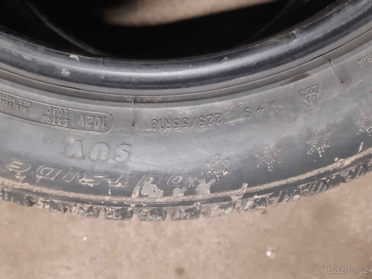 225/55R18 - 4