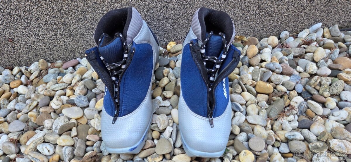 Dětské běžky, hole, boty - 4