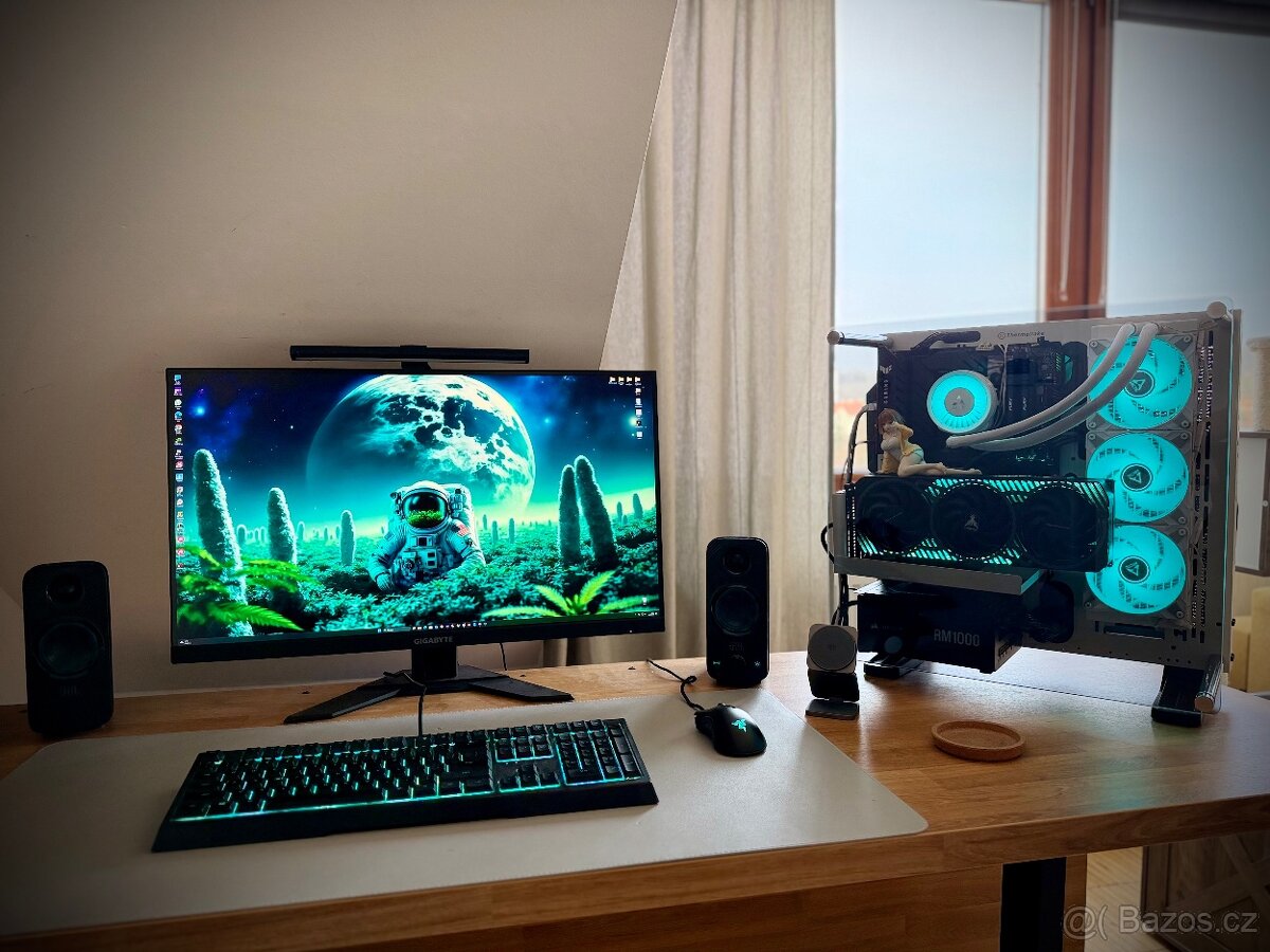 Prodám výkonný herní pc setup z rtx 4080 - 4