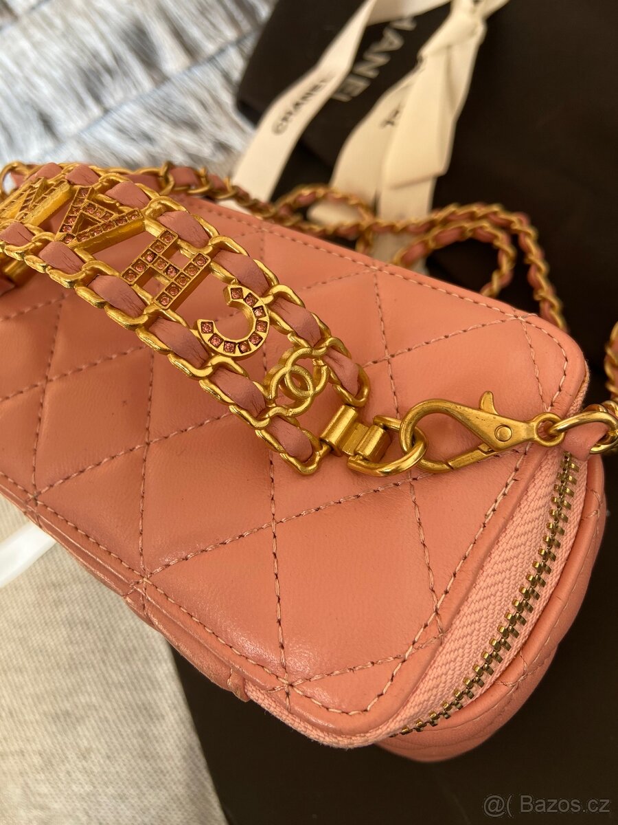 Kožená crossbody kabelka Chanel Vanity - 4