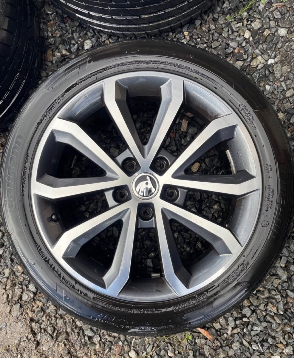 Kola Hawk Octavia III - 4