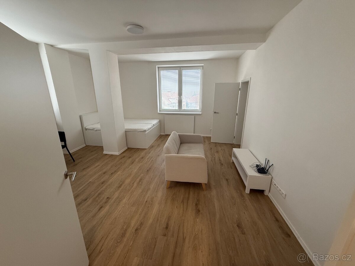 Pronájem bytu 1+kk, 43m2, novostavba v centru Vyškova - 4