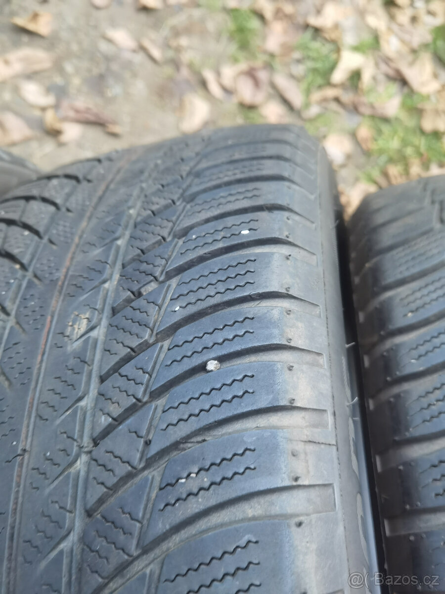 zimní 215 55 17 Bridgestone - 4