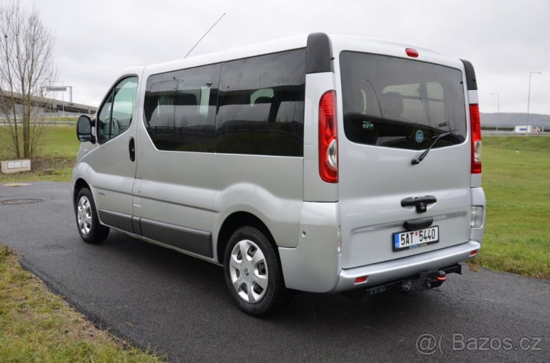 Renault Trafic 2.0dCi 9 míst - Pronájem, půjčovna - 4