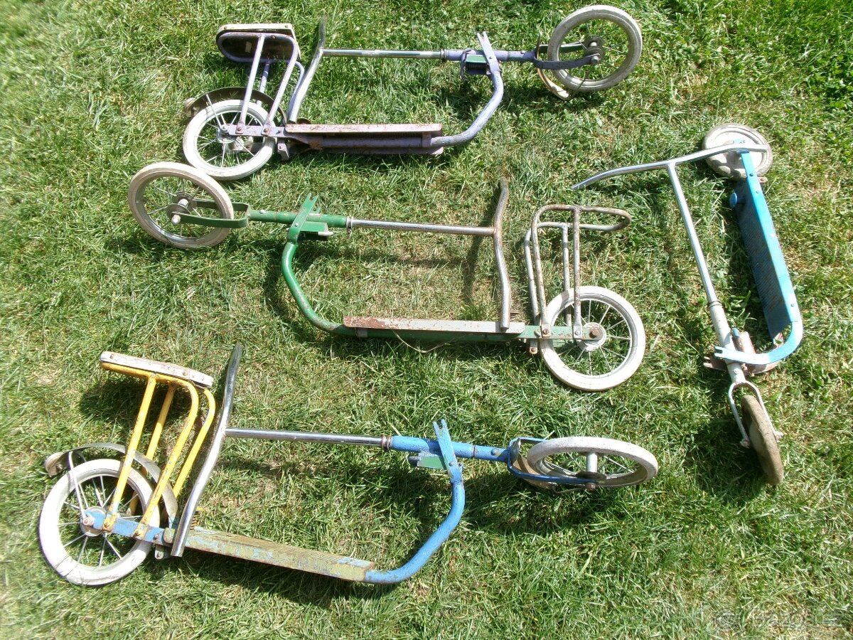 prodám čtyřkolová dětská kára, stará dětská šlapací tříkolka - 4