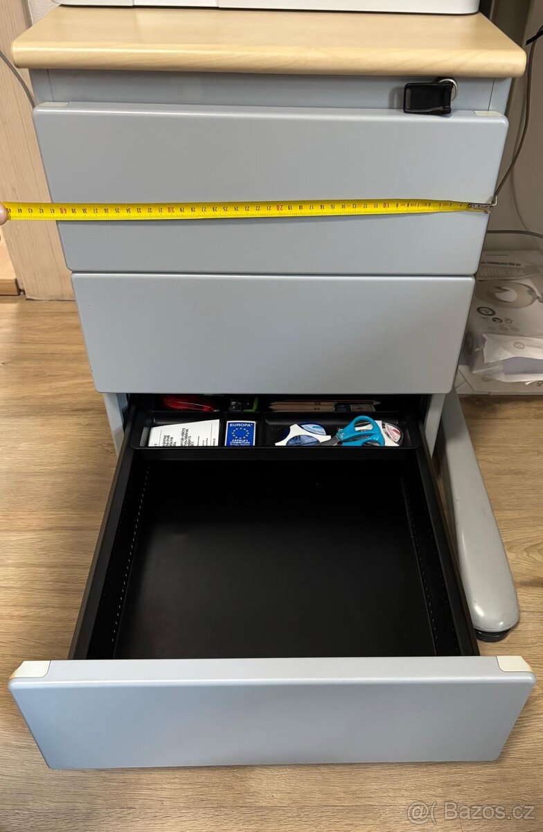 Kancelářský stůl + kontejner - 4