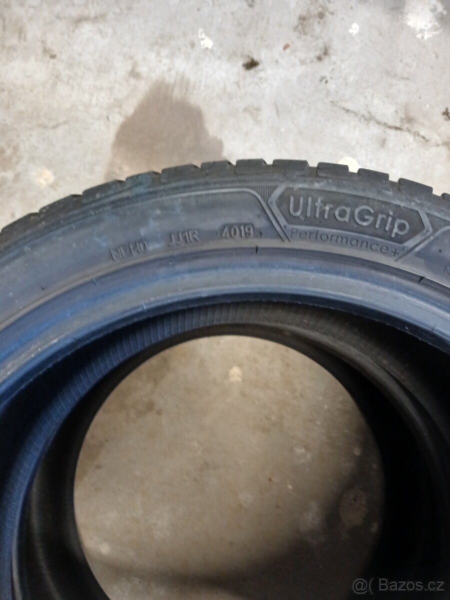 Zimni pneu 235/45 R18 - 4