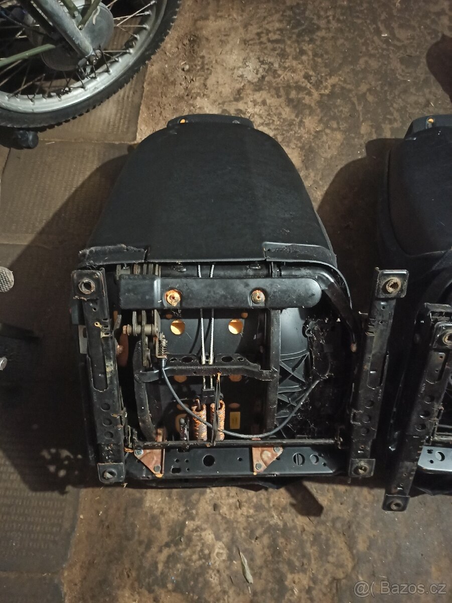 BMW E36, E39 sedačky 5ks - 4