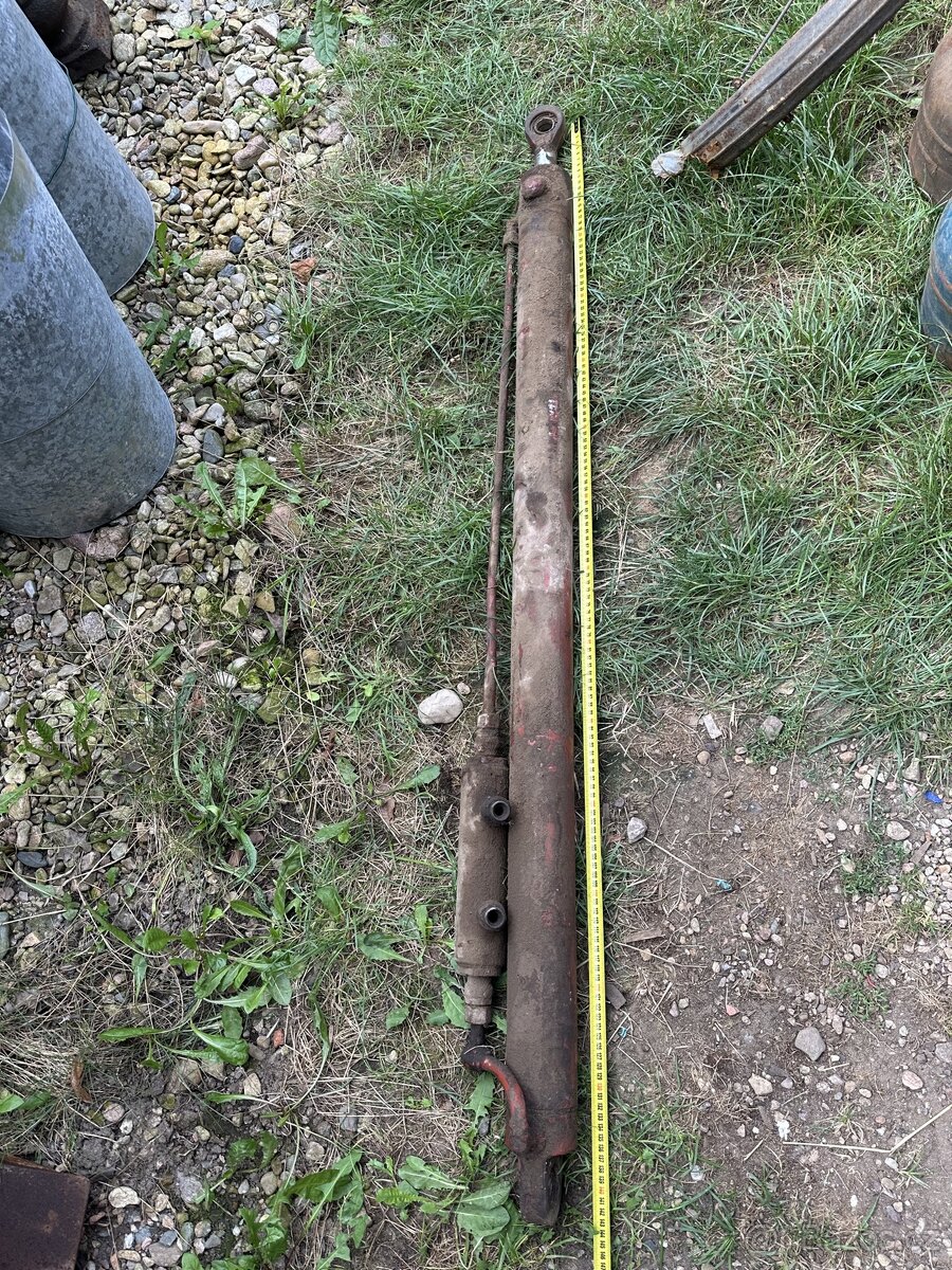 Hydraulicky píst, pistnice,,rozvadec - 4