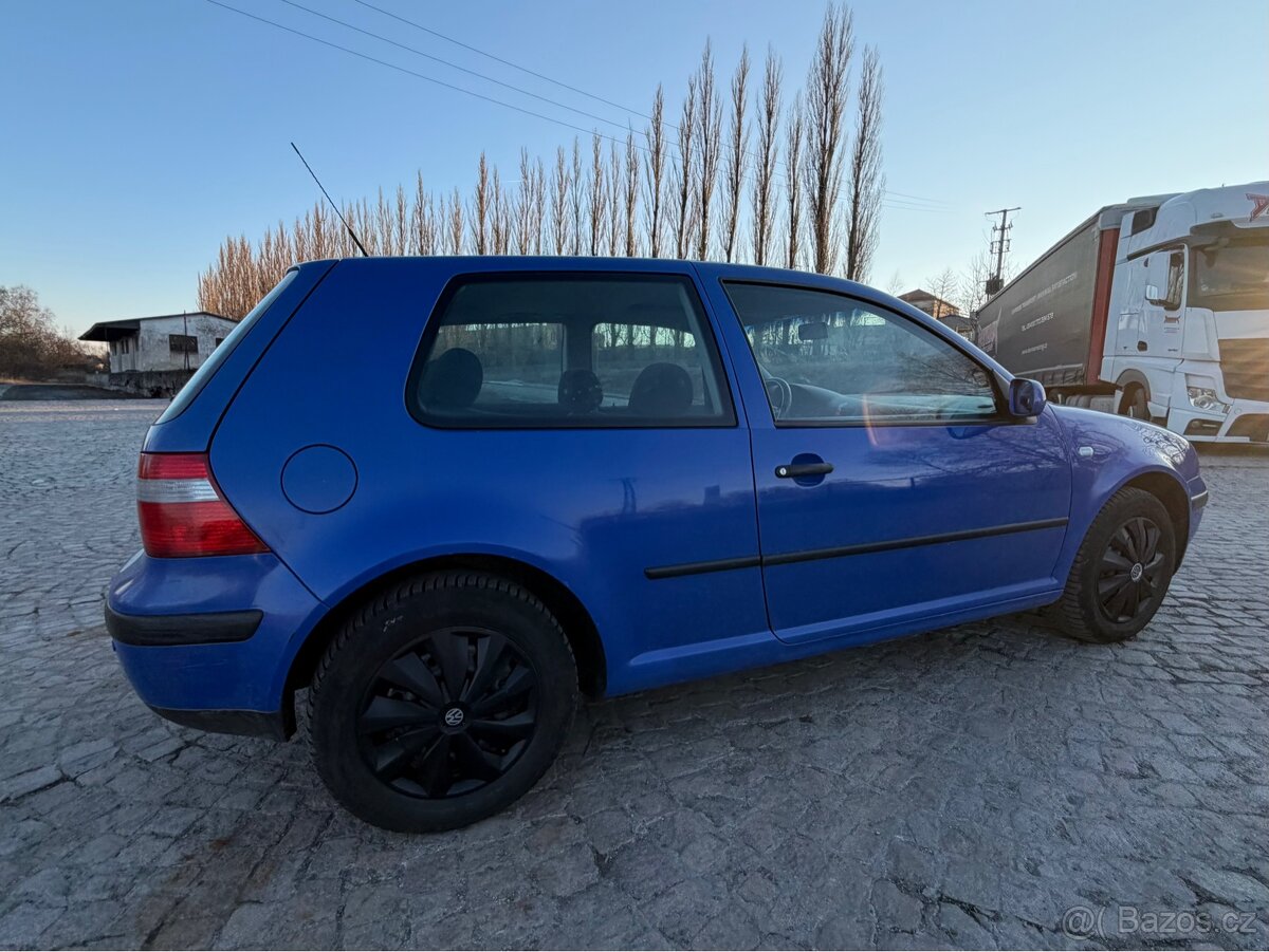 Volkswagen Golf 4, 1.6 benzín, automat - 4