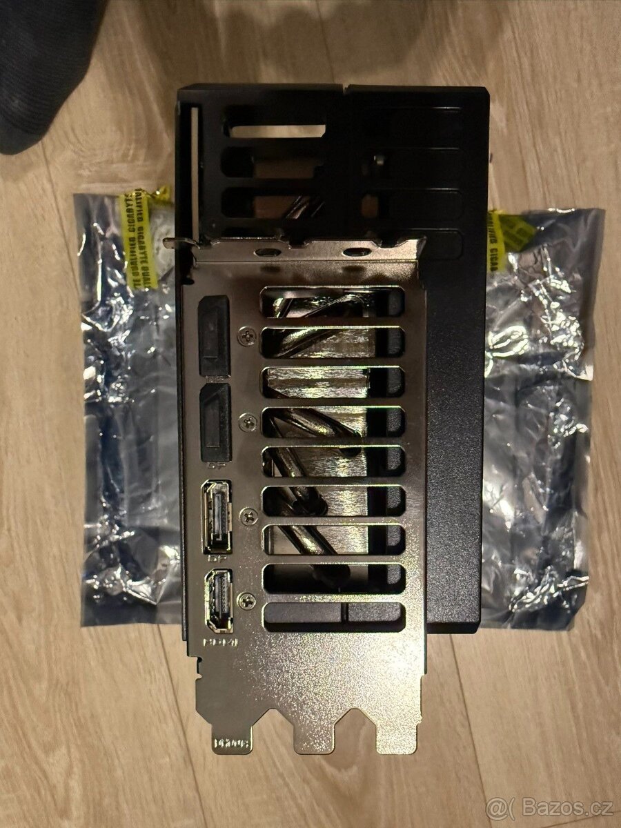 Gigabyte AORUS RTX 5090 MASTER 32GB - 4