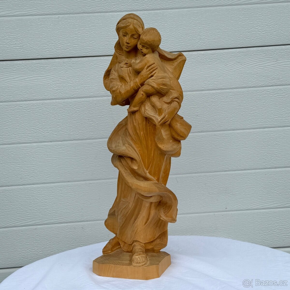 Dřevěná socha Panna Marie s Ježíškem ruční řezba - 4